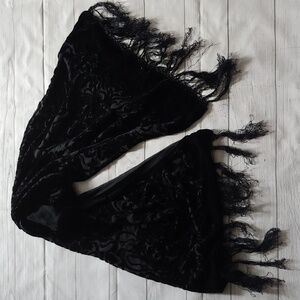 VALERIE STEVENS VELVET AND SILK BLEND SCARF